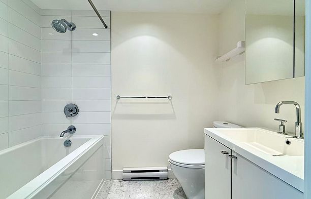307 4355 W 10th Avenue Point Grey
