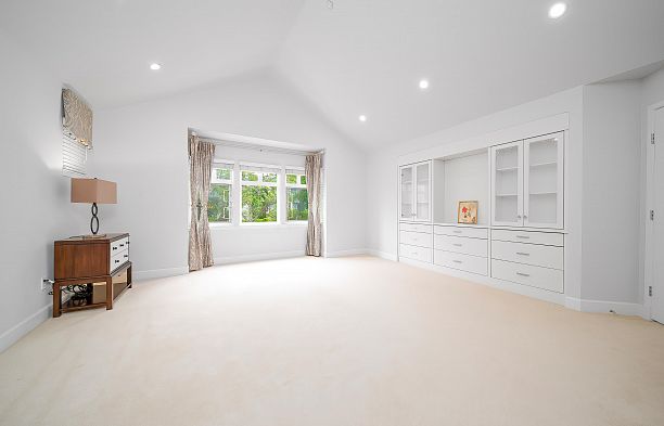 2716 W 37th Avenue Kerrisdale