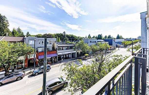 307 4355 W 10th Avenue Point Grey