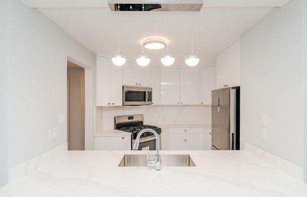 303 1415 W Georgia Street Coal Harbour