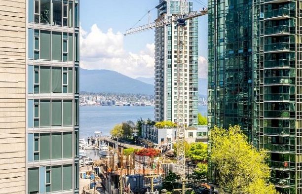 303 1415 W Georgia Street Coal Harbour
