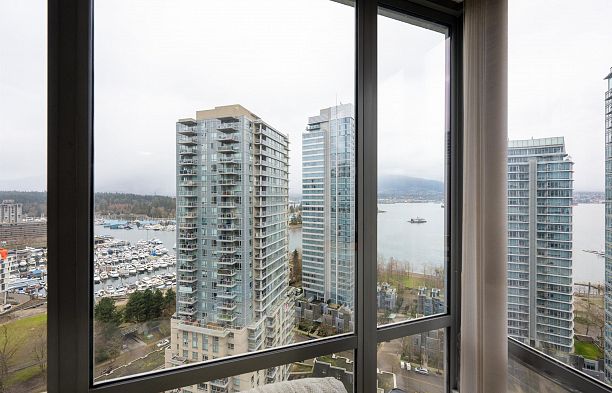2001 1228 W Hastings Street Coal Harbour