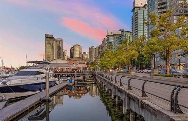 303 1415 W Georgia Street Coal Harbour