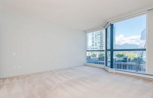 303 1415 W Georgia Street Coal Harbour
