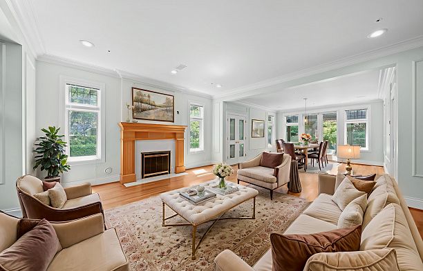 1323 The Crescent Crescent Shaughnessy