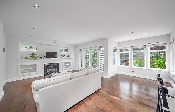 2716 W 37th Avenue Kerrisdale