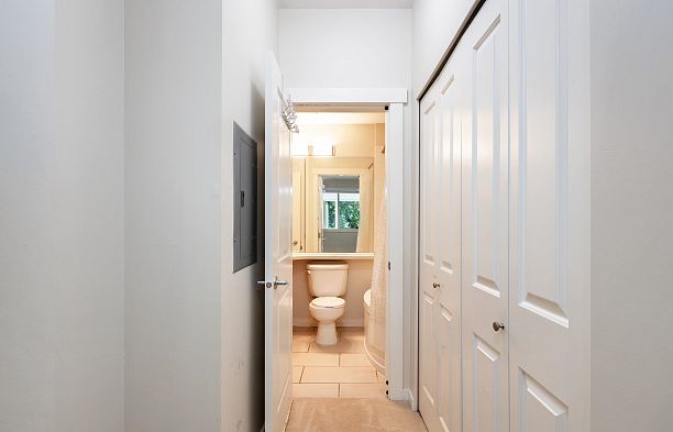 201 4883 Maclure Mews Quilchena
