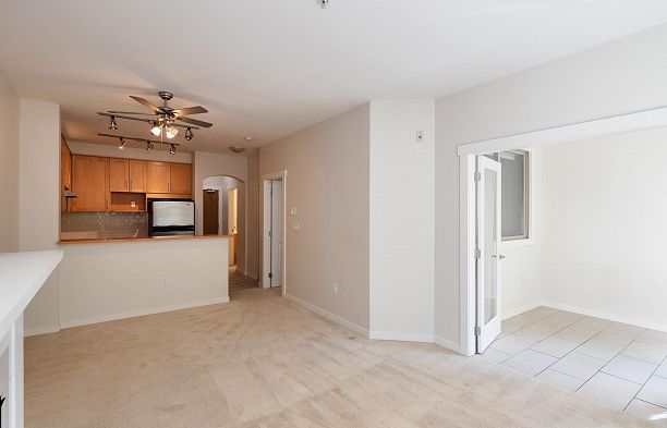 201 4883 Maclure Mews Quilchena