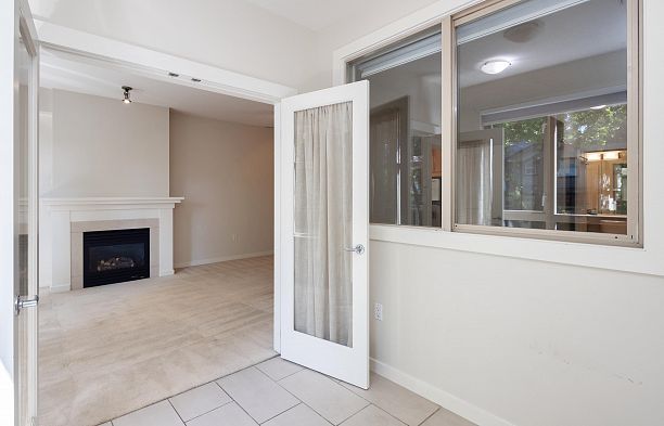 201 4883 Maclure Mews Quilchena