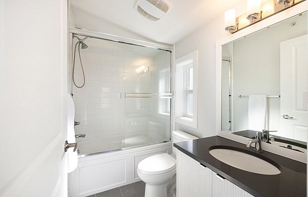 50 E 47 AVENUE, Vancouver BC V5W 2A5 Main