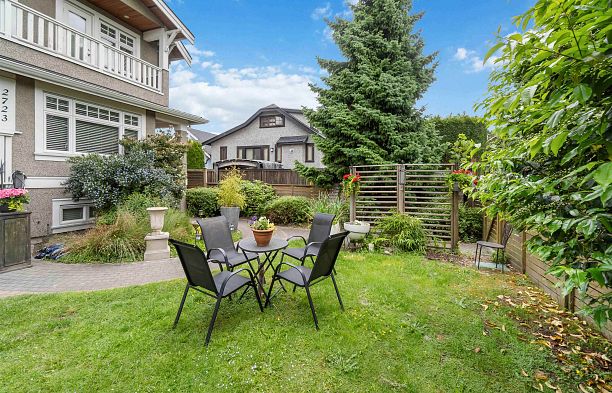 2721 W 5th Avenue Kitsilano