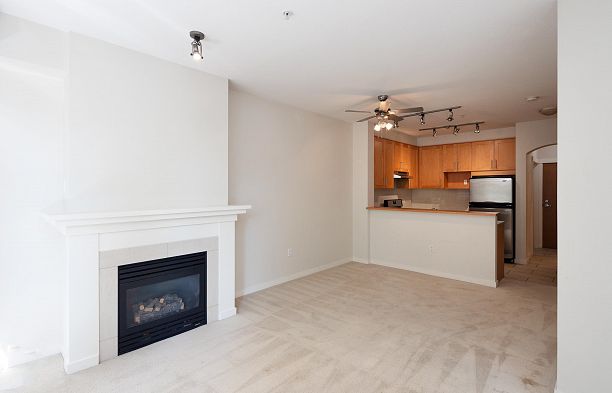 201 4883 Maclure Mews Quilchena