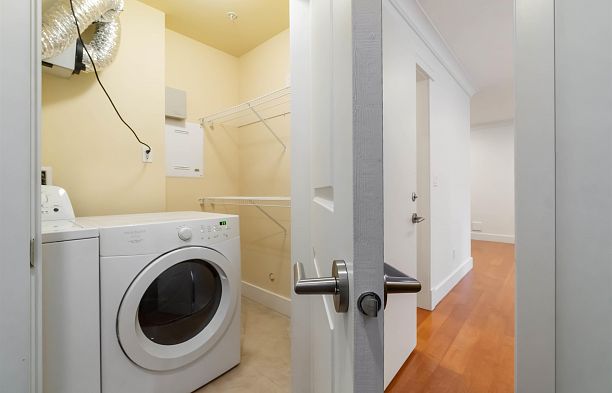 2721 W 5th Avenue Kitsilano