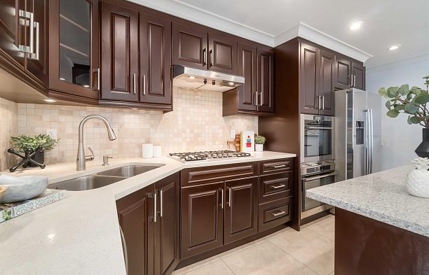 2721 W 5th Avenue Kitsilano