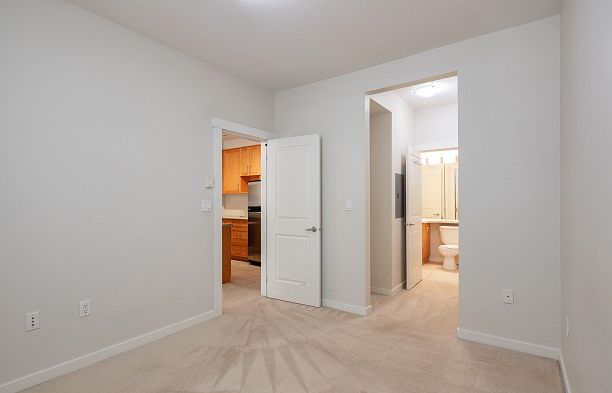 201 4883 Maclure Mews Quilchena