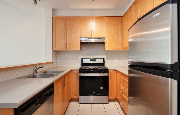 201 4883 Maclure Mews Quilchena