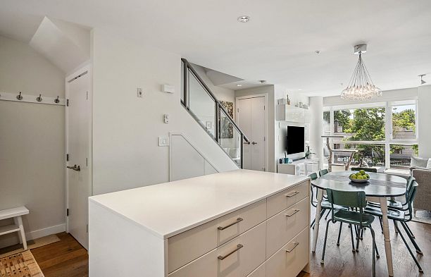 207 1961 Collingwood Street Kitsilano