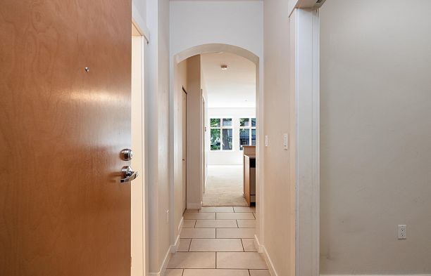 201 4883 Maclure Mews Quilchena