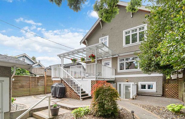 2721 W 5th Avenue Kitsilano