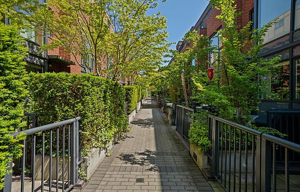 207 1961 Collingwood Street Kitsilano