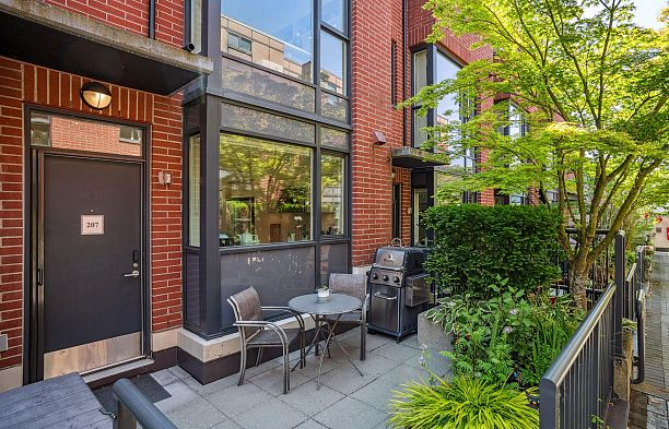 207 1961 Collingwood Street Kitsilano