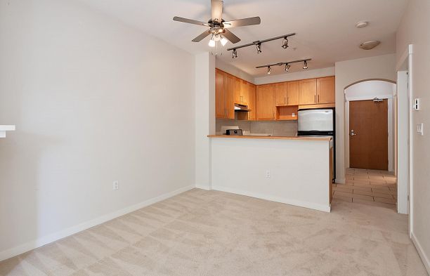201 4883 Maclure Mews Quilchena