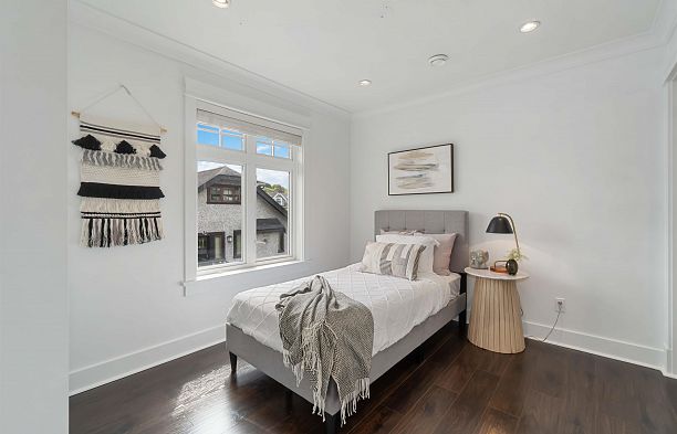 2721 W 5th Avenue Kitsilano