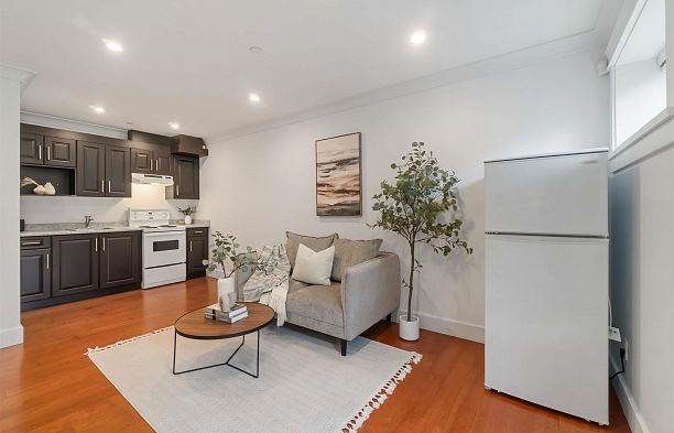 2721 W 5th Avenue Kitsilano