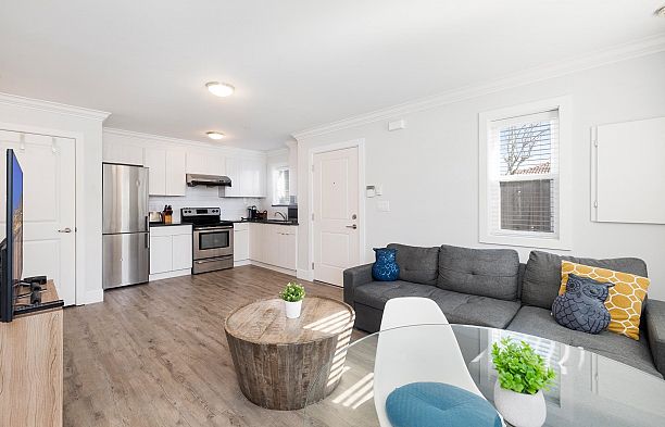 50 E 47 AVENUE, Vancouver BC V5W 2A5 Main