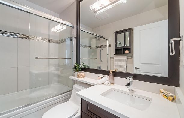 2721 W 5th Avenue Kitsilano