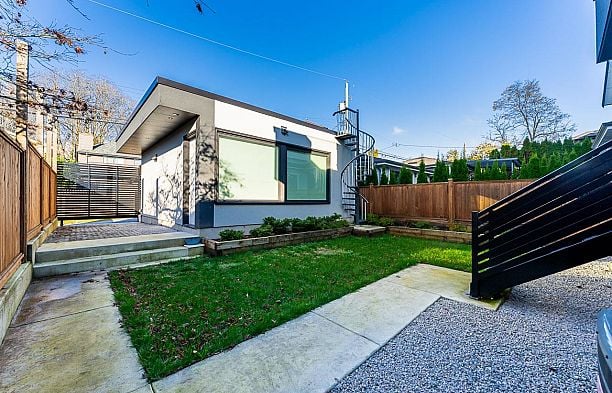 3941 W 24th Avenue Dunbar