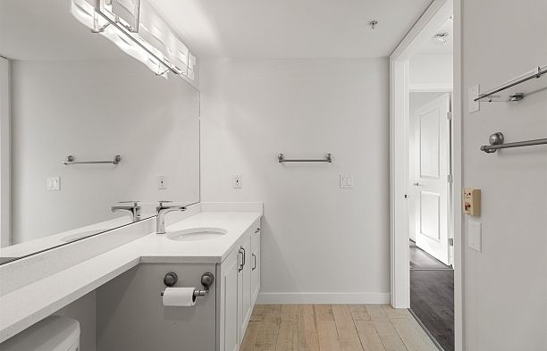 715 2799 Yew Street Kitsilano