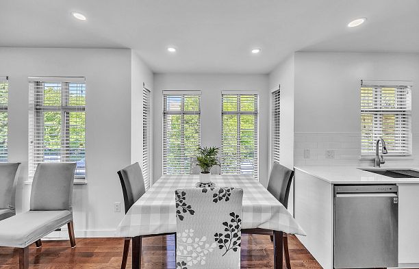 29 3036 W 4 Avenue Kitsilano