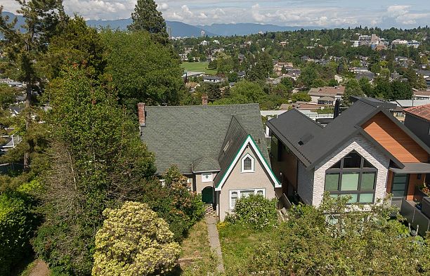 4376 Quesnel Drive Arbutus