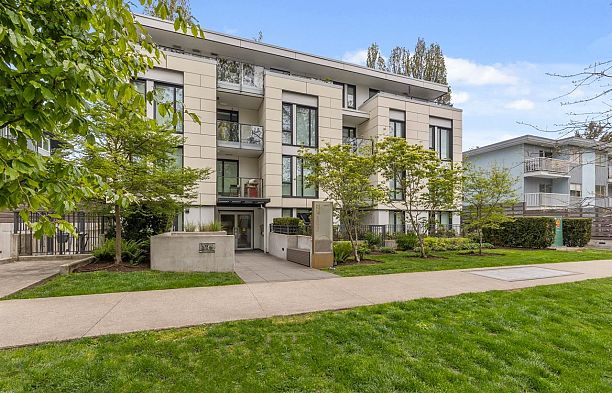 402-2239 W 7th Avenue Kitsilano