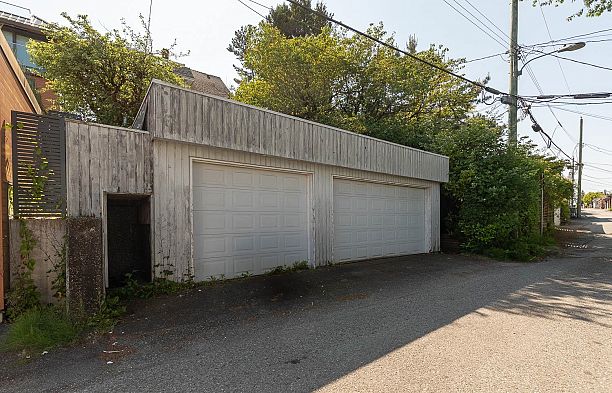 4376 Quesnel Drive Arbutus