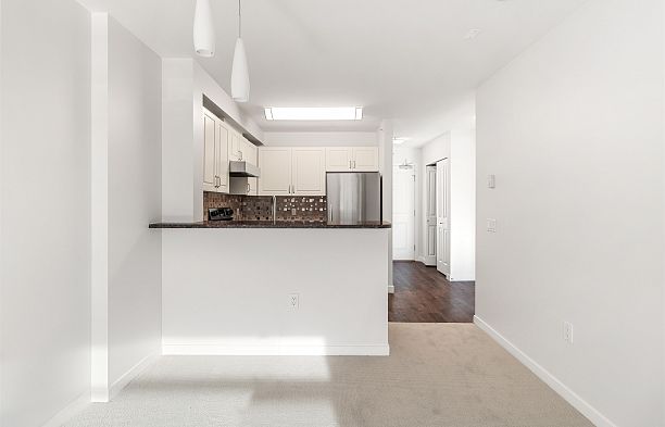 715 2799 Yew Street Kitsilano