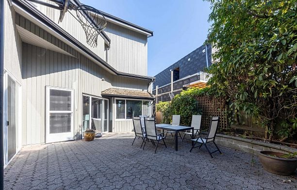 4393 Puget Drive Arbutus