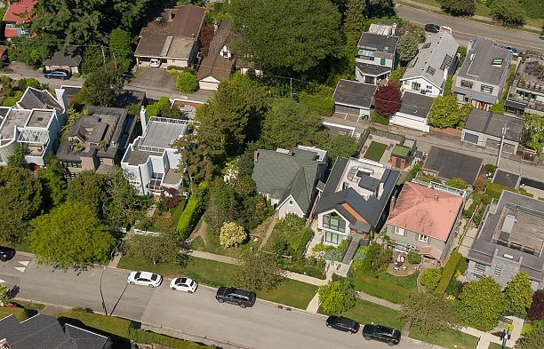 4376 Quesnel Drive Arbutus