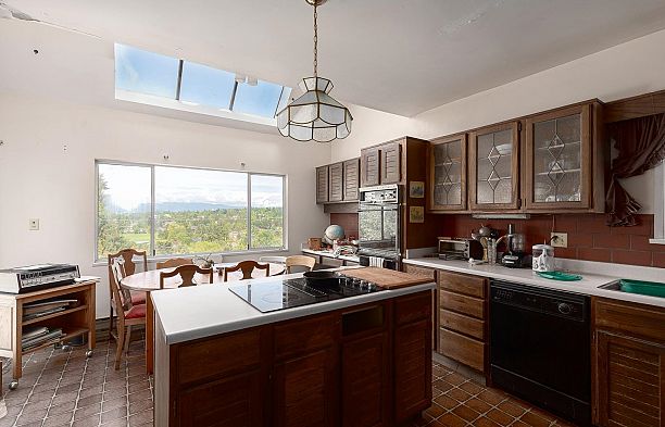 4376 Quesnel Drive Arbutus