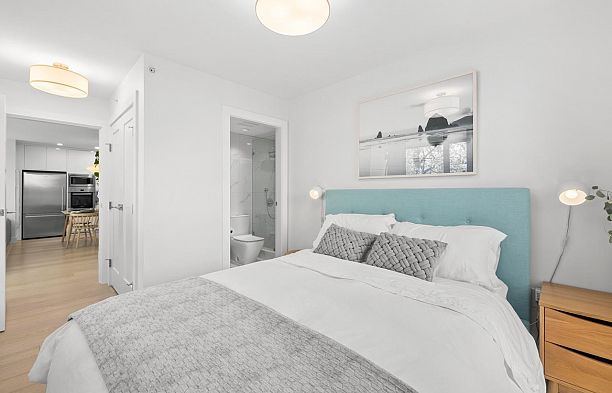 402-2239 W 7th Avenue Kitsilano