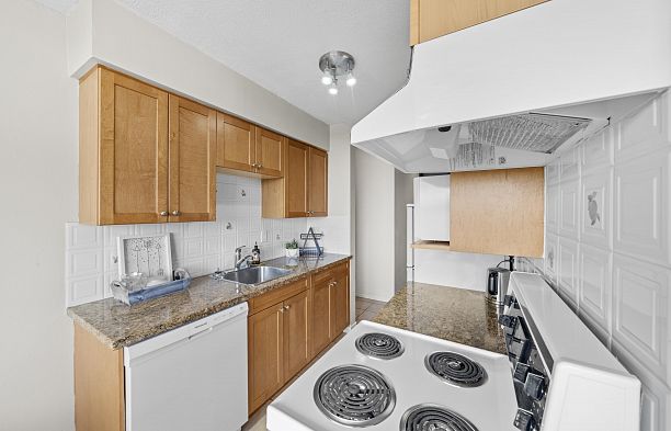 1003 2370 W 2nd Avenue Kitsilano