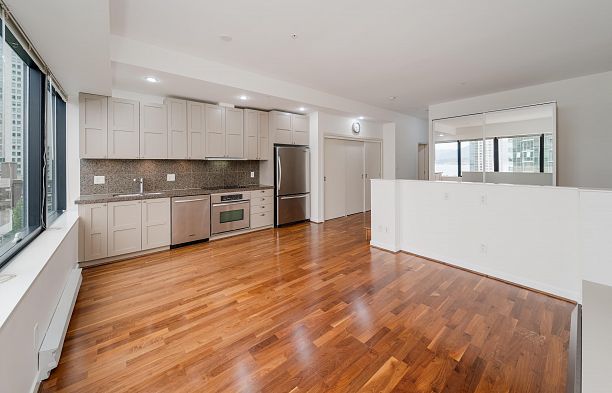 704 1333 W Georgia Street Coal Harbour
