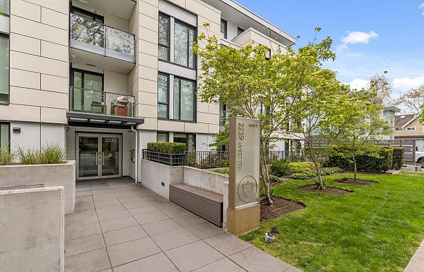 402-2239 W 7th Avenue Kitsilano