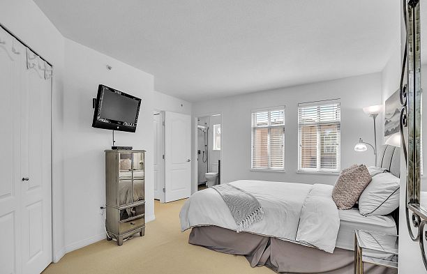29 3036 W 4 Avenue Kitsilano