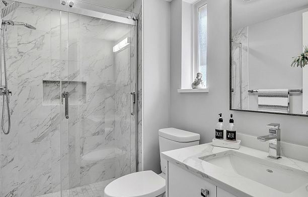 29 3036 W 4 Avenue Kitsilano