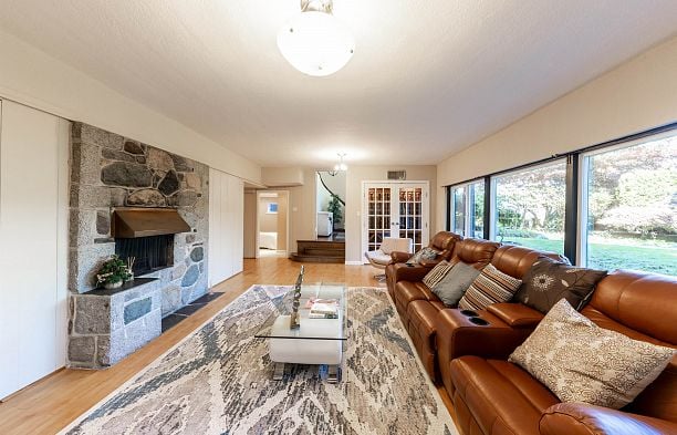 4393 Puget Drive Arbutus