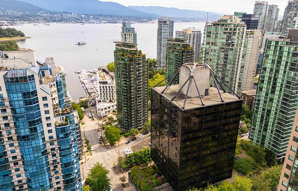 704 1333 W Georgia Street Coal Harbour