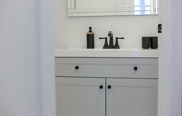 805 1166 Melville Street Coal Harbour