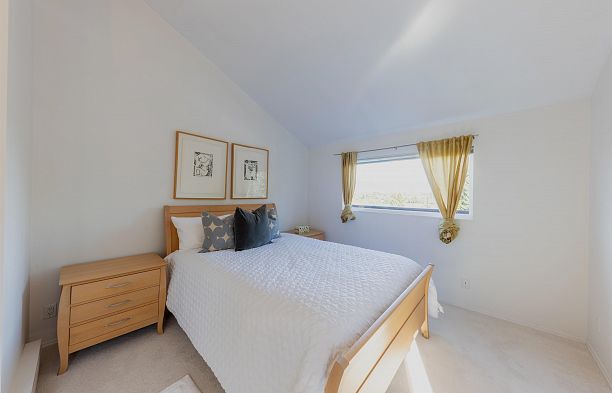4393 Puget Drive Arbutus